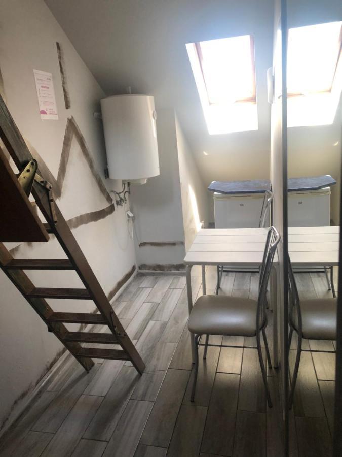 Hugo Apartment Красков Екстериор снимка